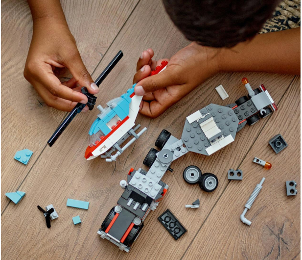 LEGO Creator 3 w 1 Ciężarówka z platformą i helikopterem 31146 - 1202658 - zdjęcie 11